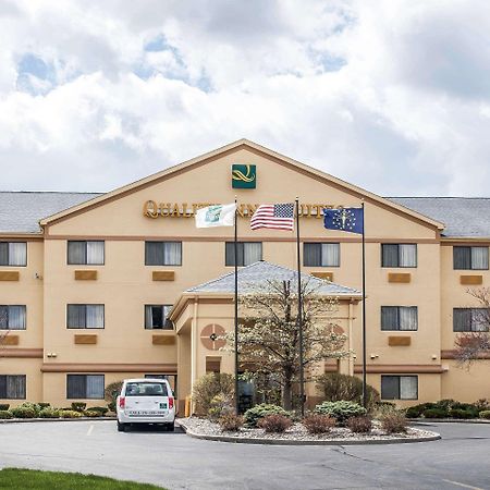 Quality Inn & Suites South Bend Airport Exterior photo