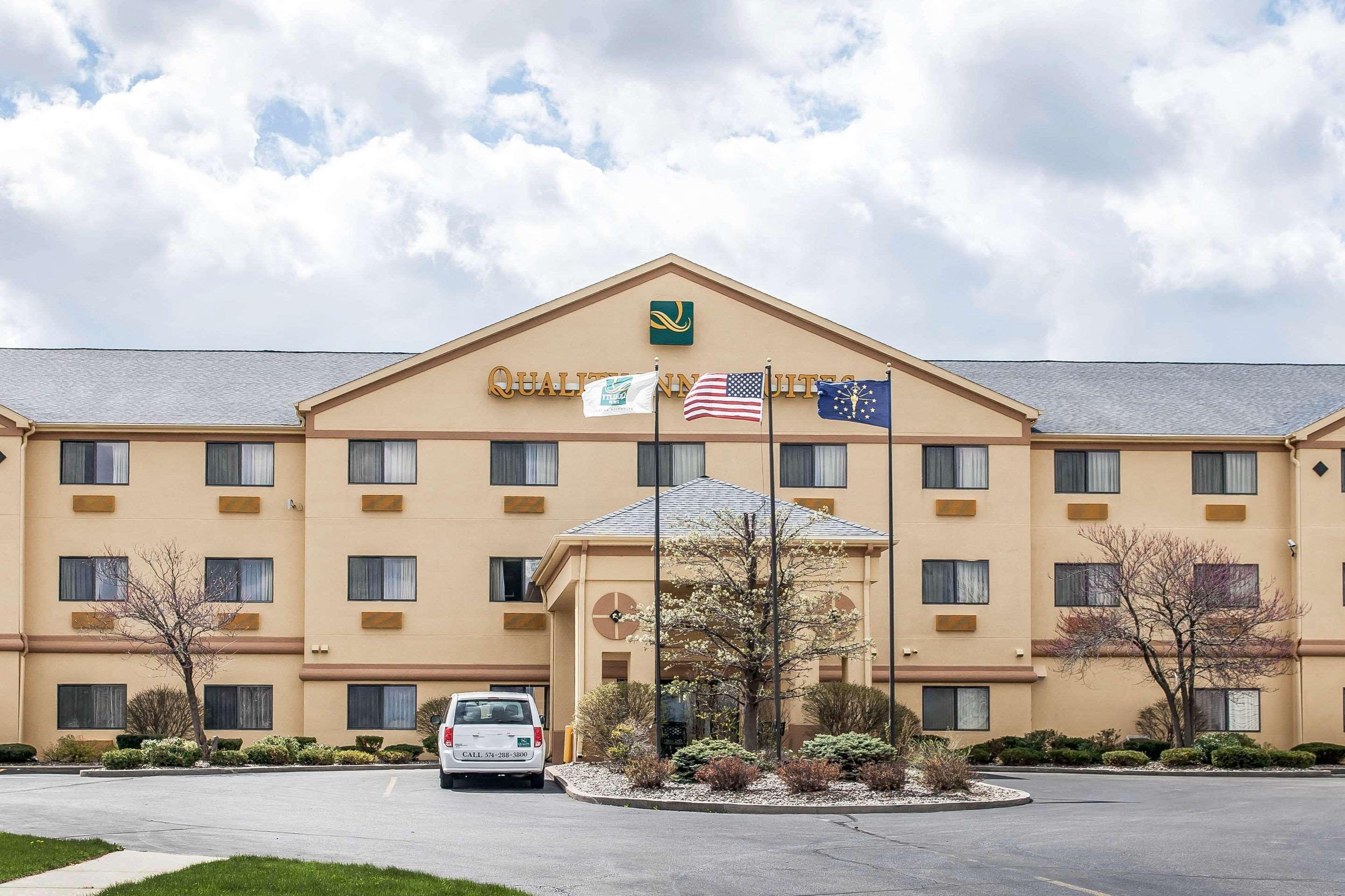 Quality Inn & Suites South Bend Airport Exterior photo